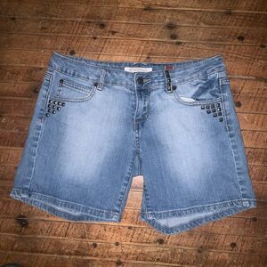Stetson brass studded distressed size 4 denim shorts